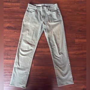 Men’s Gap Straight Fit Olive Denim size 30x32
